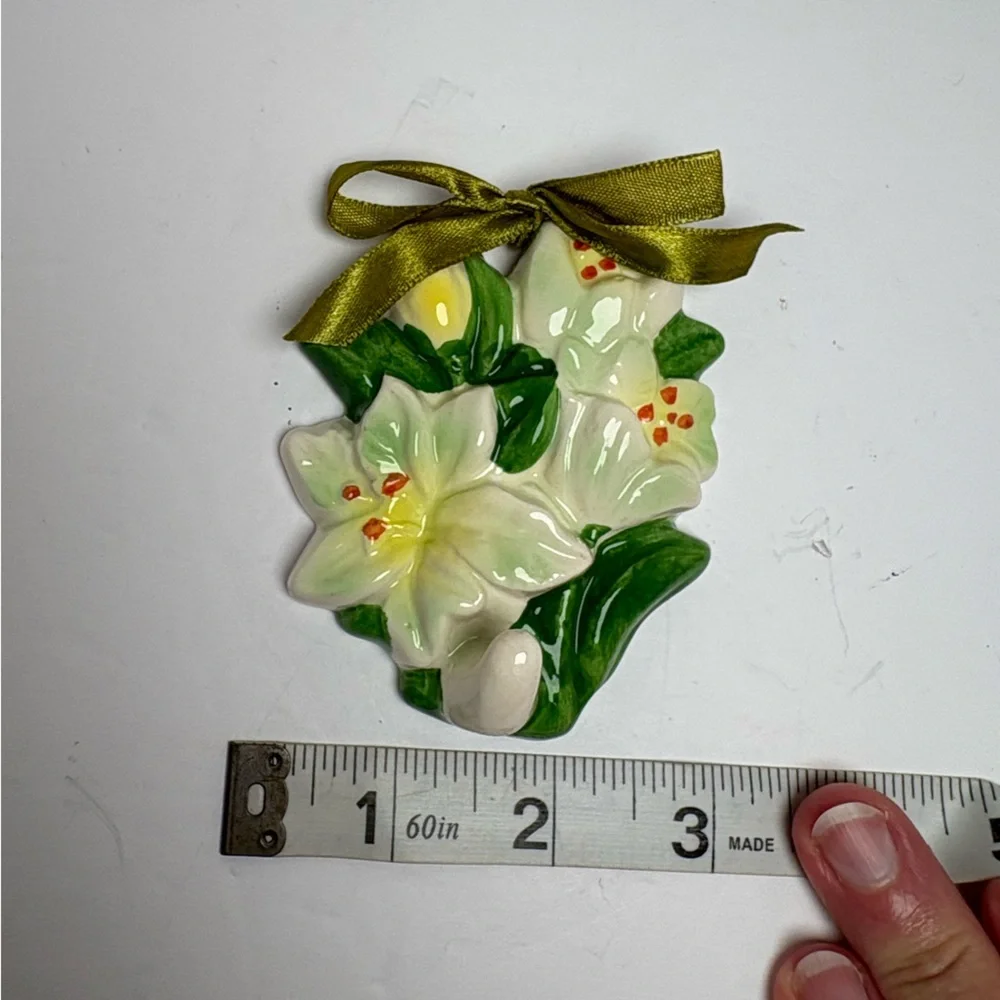 Vintage Floral Ceramic Wall Art Hooks in Original Box
